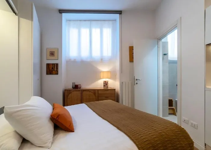 Loft Moderno E Silenzioso A Trastevere ローマ